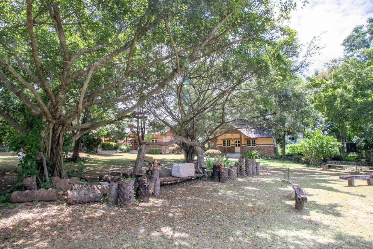 Capital O 1110 Khaoyai Cowboy City Resort Mu Si Eksteriør bilde