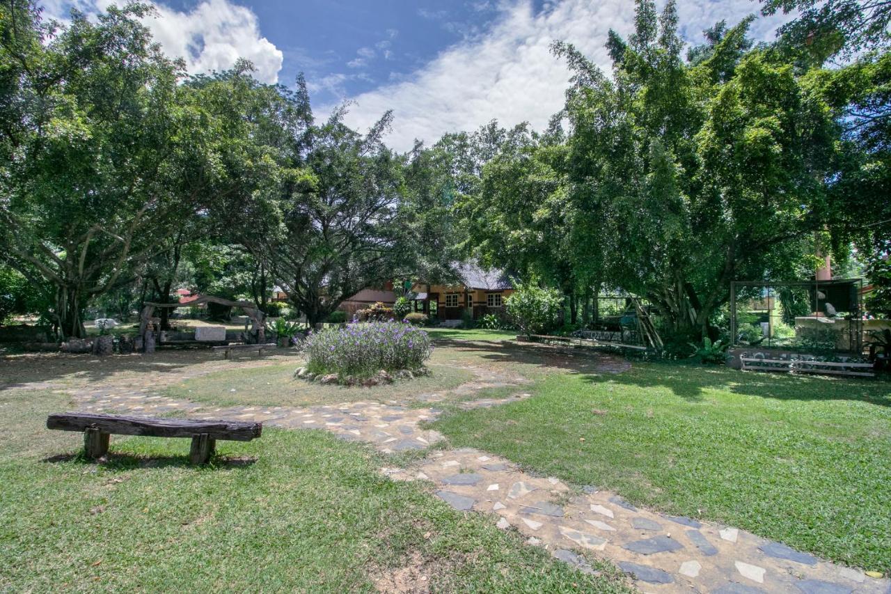 Capital O 1110 Khaoyai Cowboy City Resort Mu Si Eksteriør bilde
